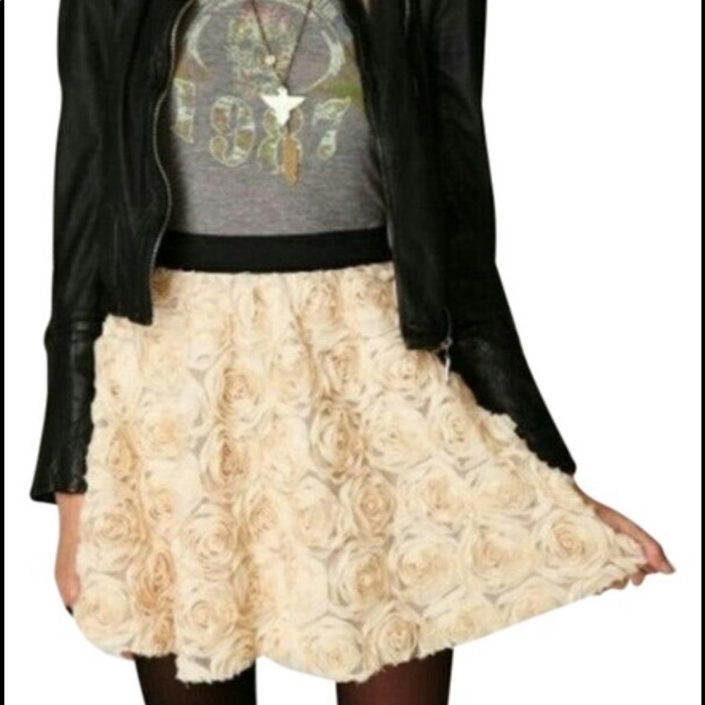 Free People Cream Rosette rosebud skirt